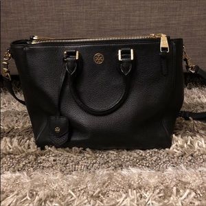 Tory Burch black double zipper Robinson bag